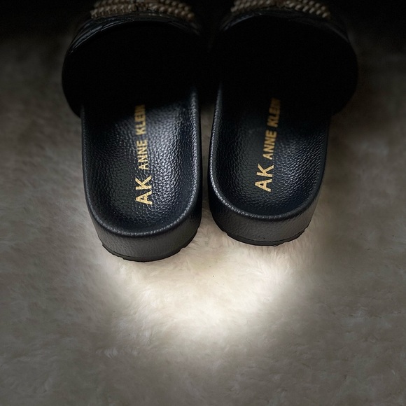 Anne Klein Black Quilted Sandals with Silver Detail - Picture 4 of 6